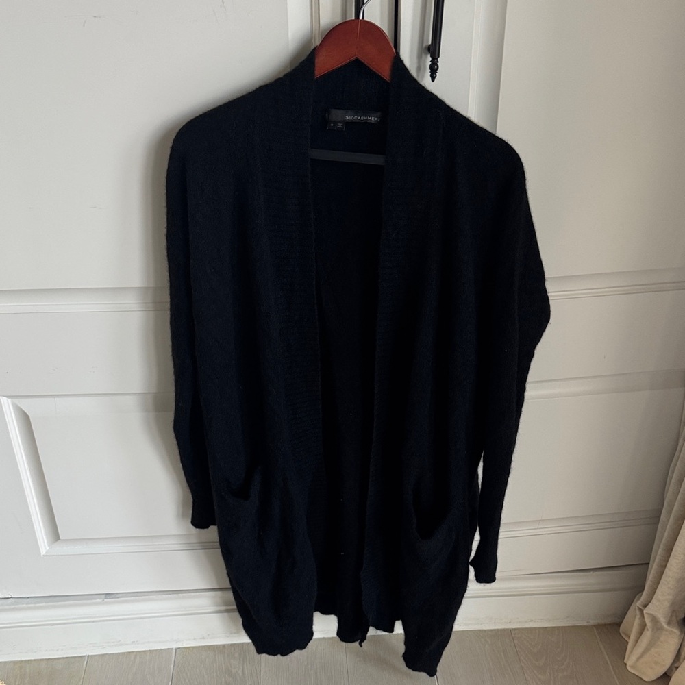 360 Cashmere Black Open Front Cardigan with front pockets and side slits